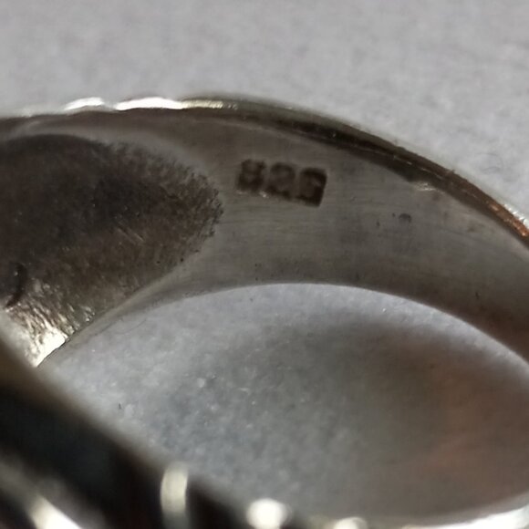 Silver Jewelry with Elegant Design - Picture 3 of 5